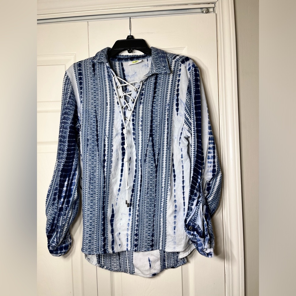 Solito Dreamer Lasso Blue White Tie Front Woven Top Size Medium